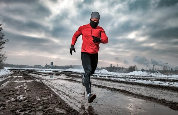 Jogging with heating apparels